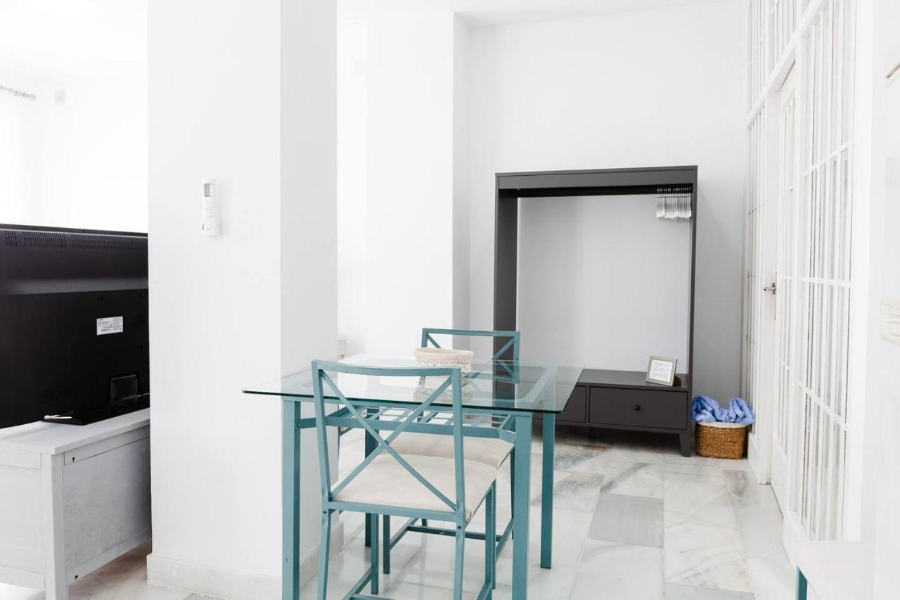 Loft En Primera Linea Del Paseo Maritimo Málaga Dış mekan fotoğraf